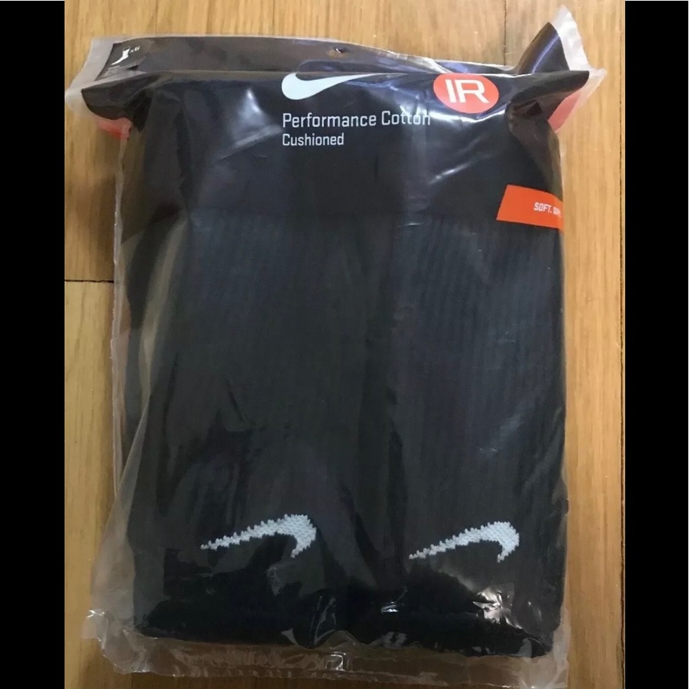 Nike Performance Cotton Cushioned Crew Socks 6